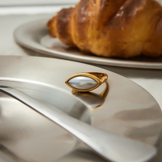 Lustrous Pearl Ring – 18K Gold Plated Stainless Steel